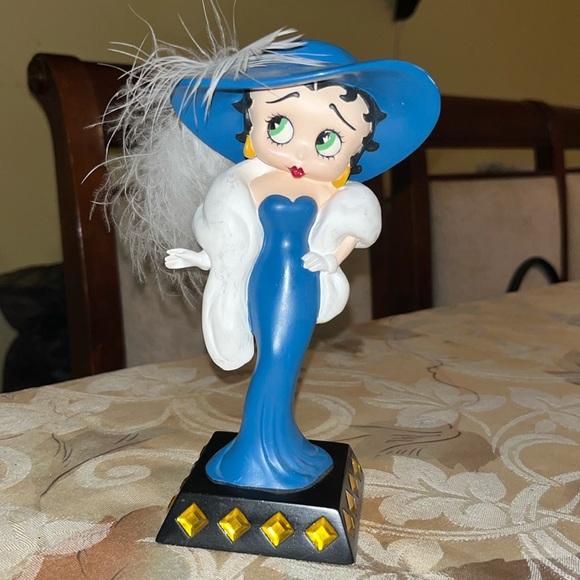 Vintage Betty Boop Glamour Girl Collector Figurine - Picture 1 of 5
